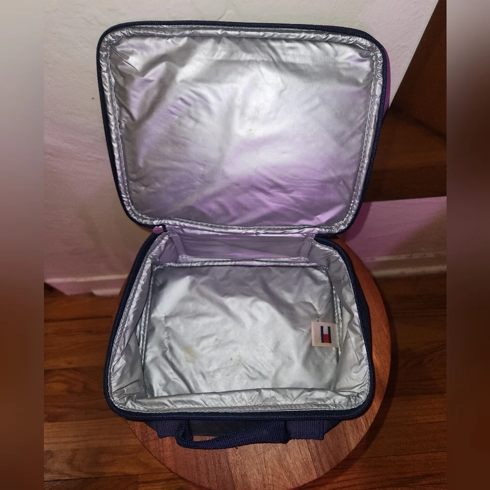 Tommy Hilfiger Red and Blue Lunch Tote - Picture 3 of 3